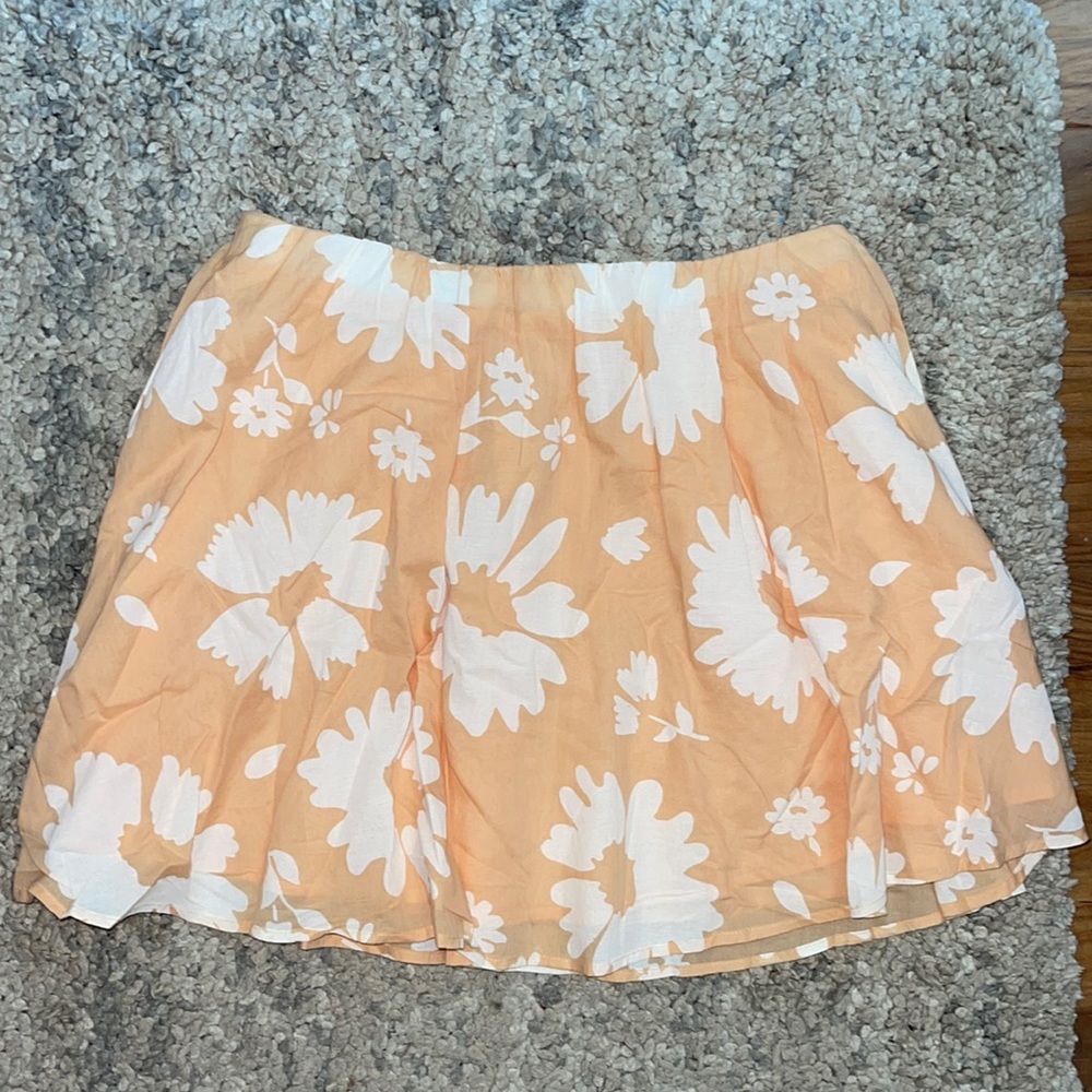 Brand new floral skirt